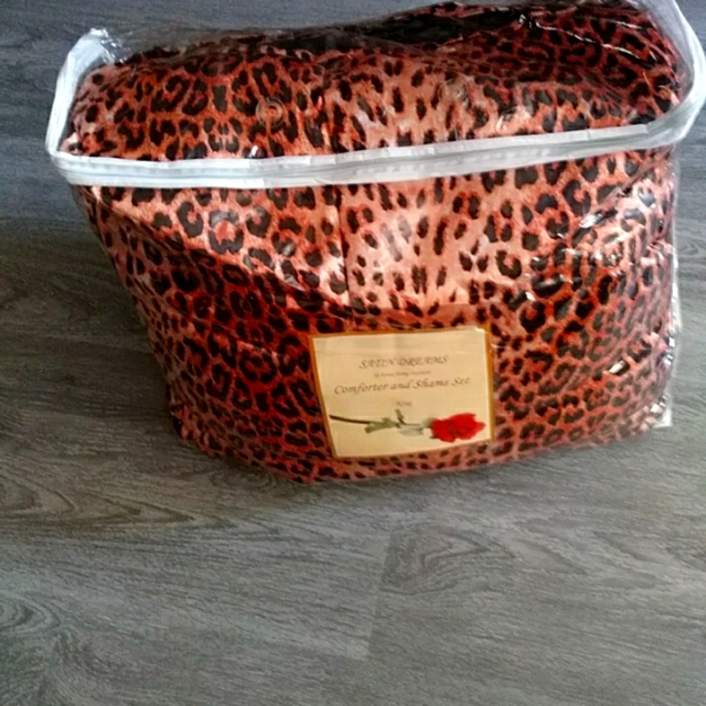 Comforter and sham set
